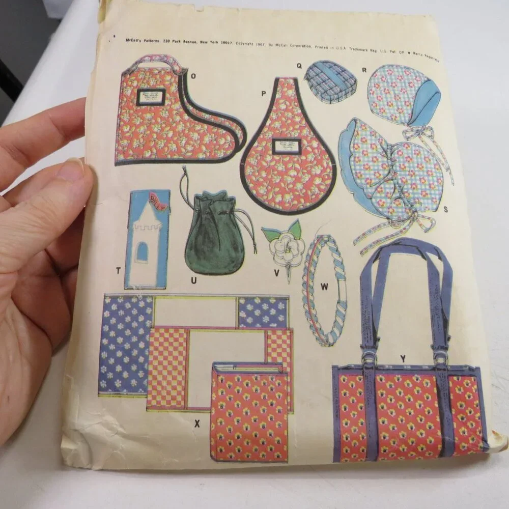 McCalls 8895 Sewing Pattern (complete) from 1967 (wide variety of items!